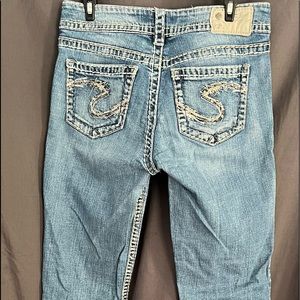 Silver Suki Jeans. 28 x 35.